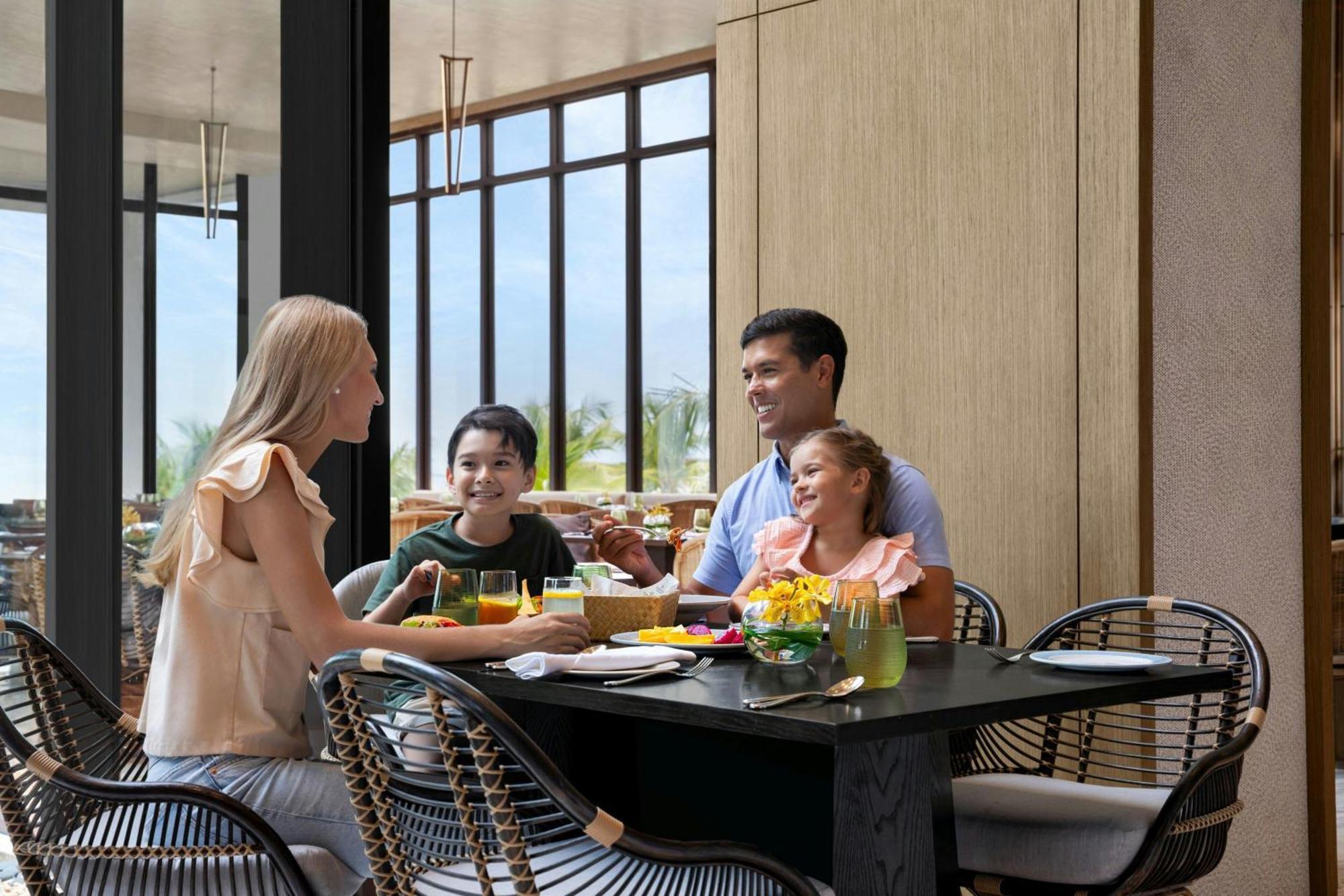 Sheraton Cebu Mactan Resort Мактан Экстерьер фото